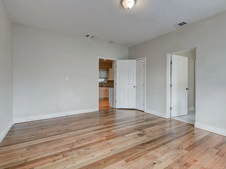 1932 W Huisache Ave — Photo 26