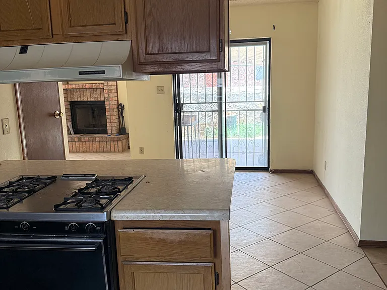 8615 Chinchilla Ln — Photo 6