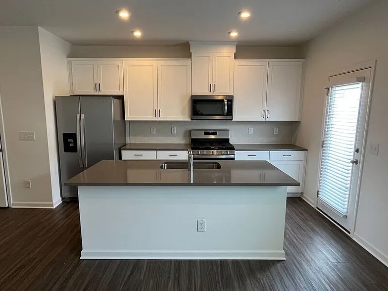 805 Star Ridge Dr — Photo 6