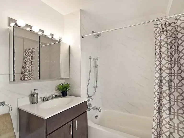 2763 Morris Ave #206 — Photo 7