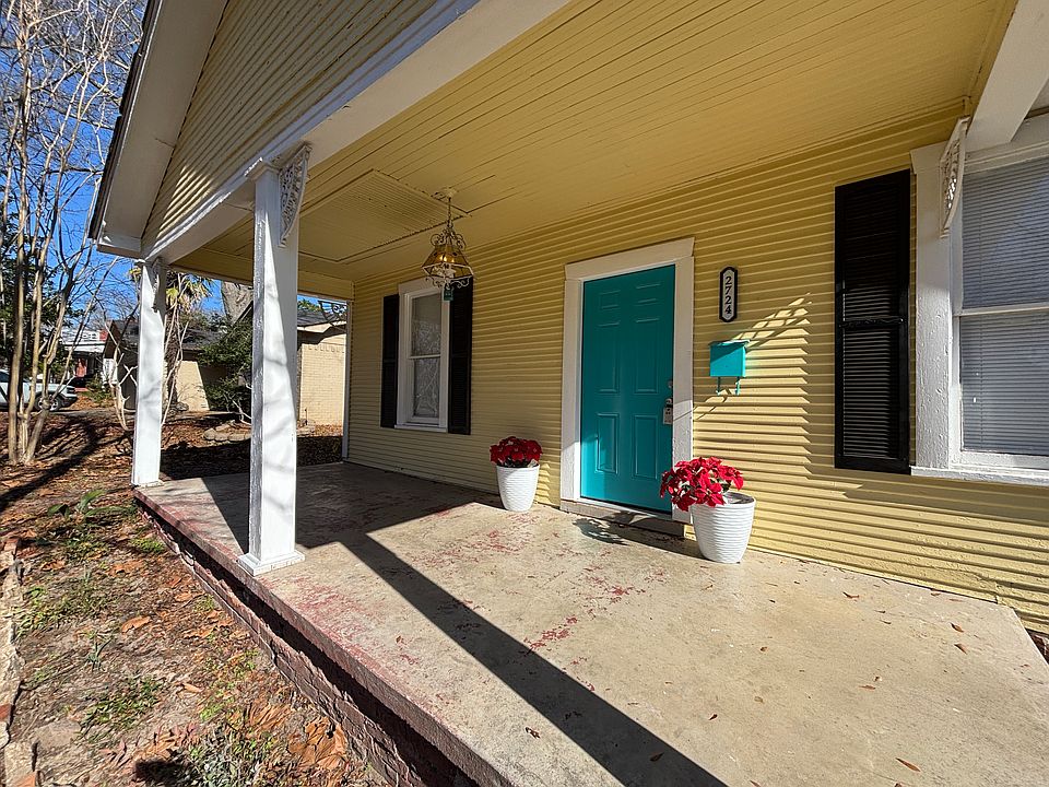 1st image of 2724 Pine St