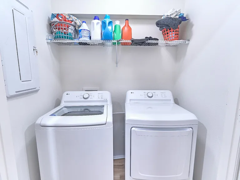 721 Stoney Point Cir — Photo 15