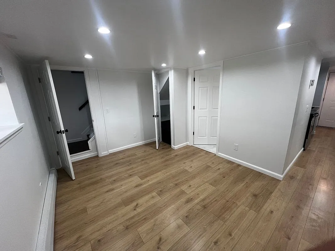 2 bed, 1.0 bath, 800 sqft, $2,700 — Photo 3
