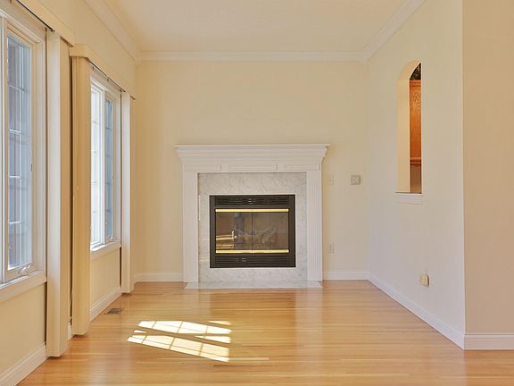 5th image of 112 N Knobview Ave