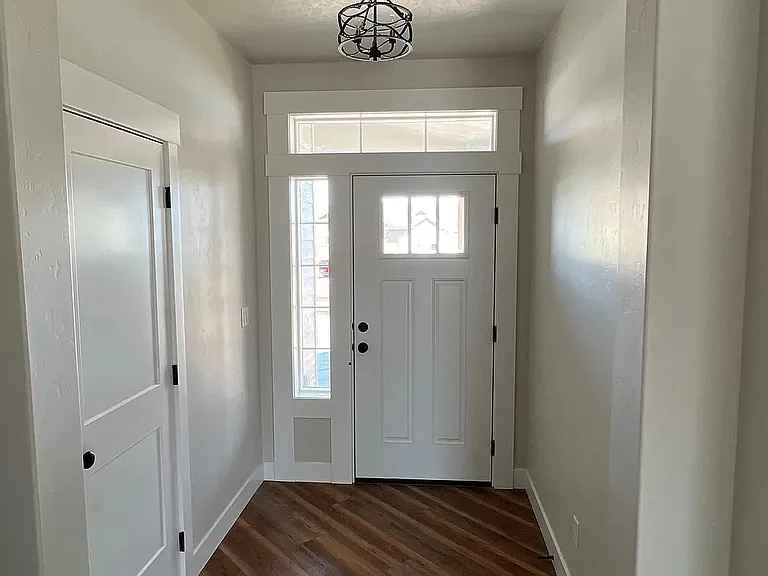 1105 SW Camille Dr — Photo 14