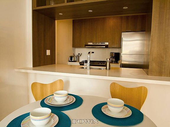 4th image of 247 E 28th St APT 11E