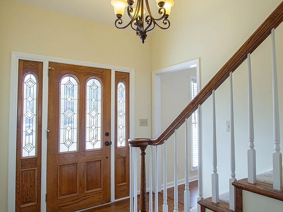 2nd image of 621 Tiffany Dr