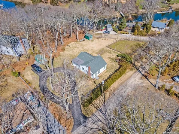 305 Bayberry Road, Southold, NY 11971