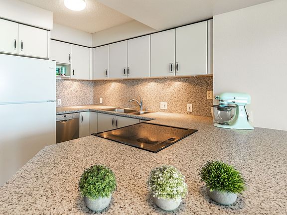 2nd image of 801 S King St APT 2603
