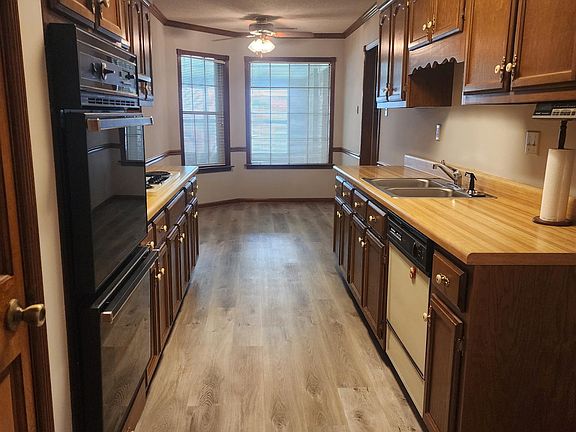 3rd image of 4352 Bunker Hill Dr
