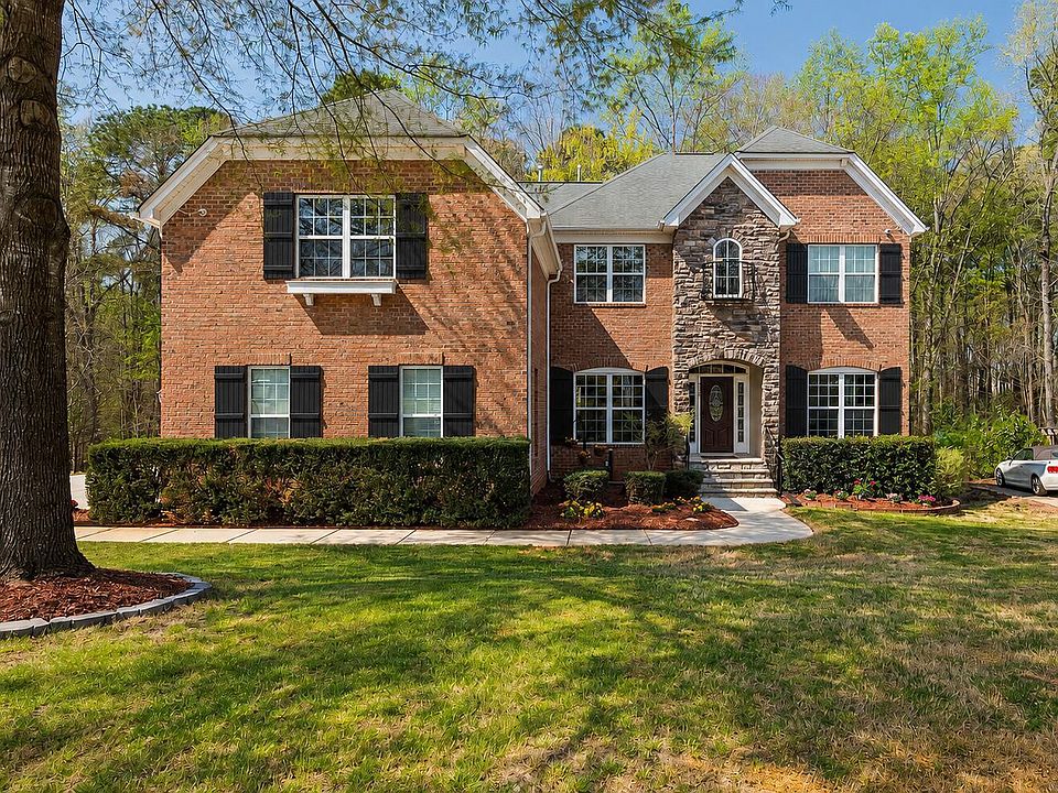 1st image of 110 Vintage Hill Cir