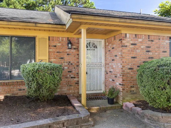5404 Stagecoach Trl, Virginia Beach, VA 23464