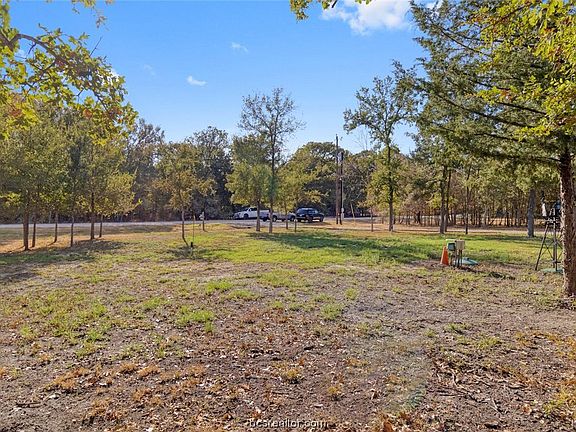 2nd image of 807 Berry Creek Dr