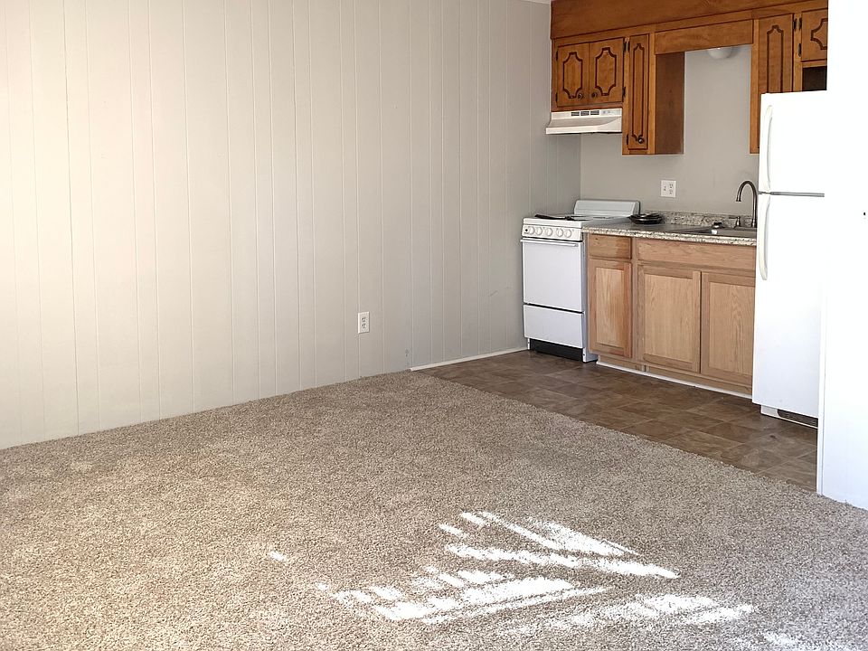 2nd image of 116 Creekside Dr APT 8