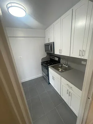 Rented by Contact Realty | media 2
