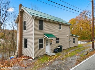 760 Hudson St, Hawley, PA 18428