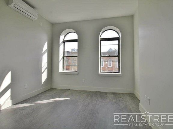 4th image of 277 Linden St #3