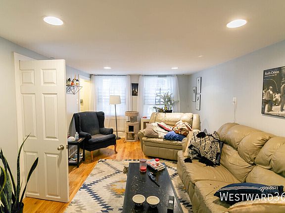 2nd image of 2618 N Wayne Ave #G