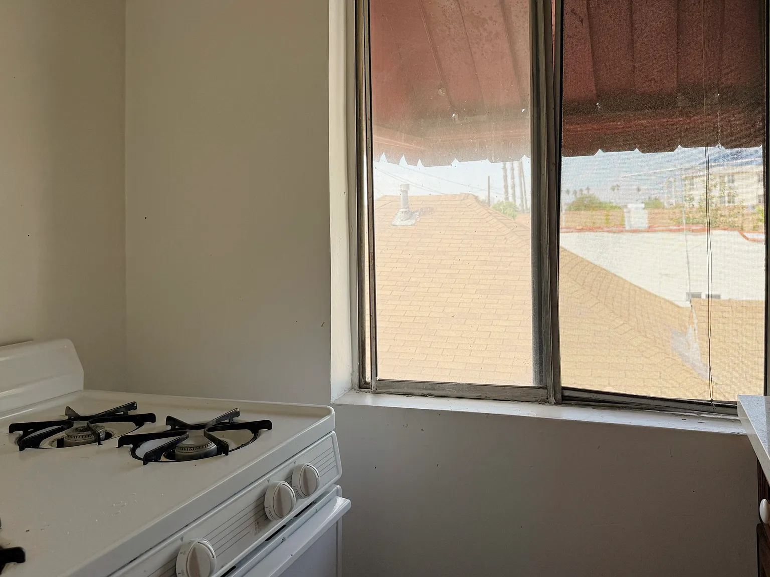 2 bed, $2,050 — Photo 4