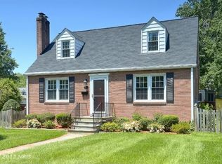 7404 Elmwood Dr, Falls Church, VA 22042