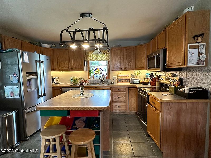 5th image of 17 Morgan Avenue
