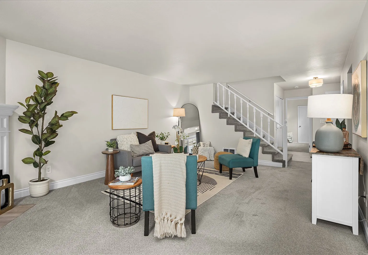 3 bed, 1327 sqft, $2,800 — Photo 1