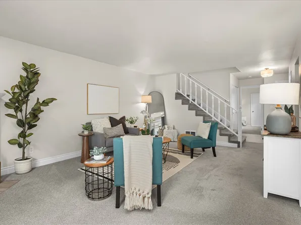 7823 196th St SW APT A, Edmonds, WA 98026