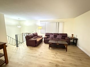 9555 Juneau Ln N, Maple Grove, MN 55369