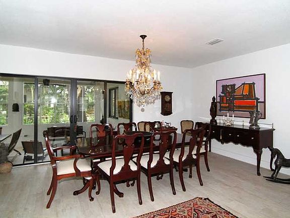 3rd image of 445 Sansovino Ave