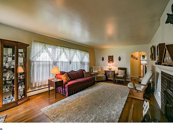 5th image of 909 Bethel Ave