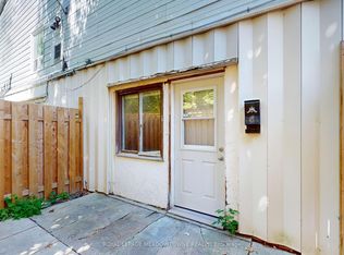 12 Wesleyan St #6, Halton Hills, ON L7G 2E1