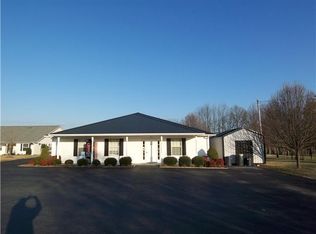 714 Walker Dr, Smithville, TN 37166