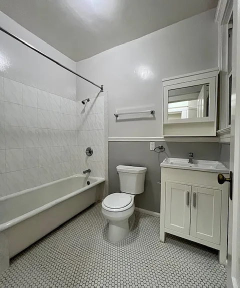 1010 Hyde St., — Photo 9
