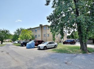 528 S Michigan Ct APT B, Addison, IL 60101