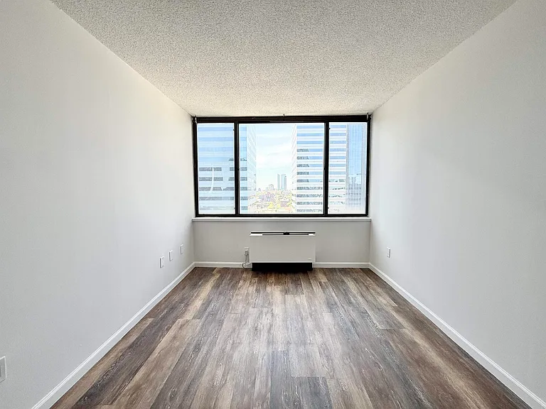 45 River Dr S #1906 — Photo 6
