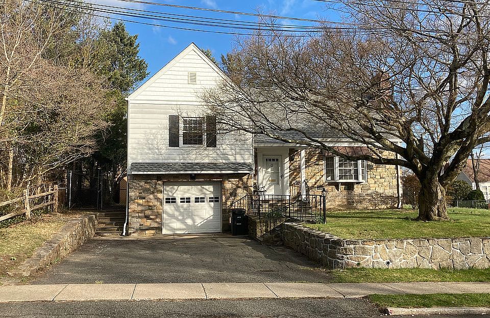 1st image of 106 Macri Ave
