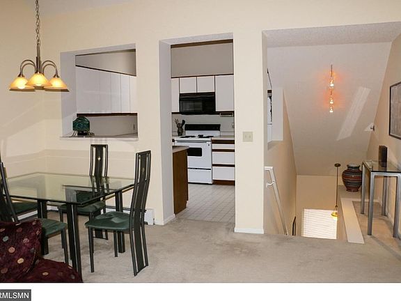4th image of 7520 Edinborough Way APT 2211