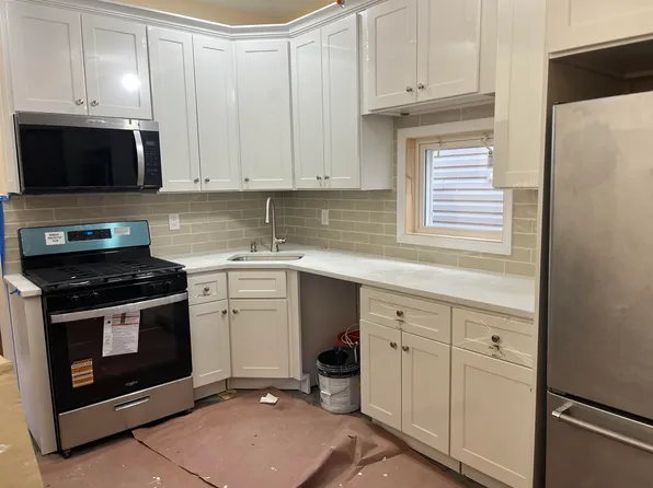 36 Humphrey Avenue image 9 of 14