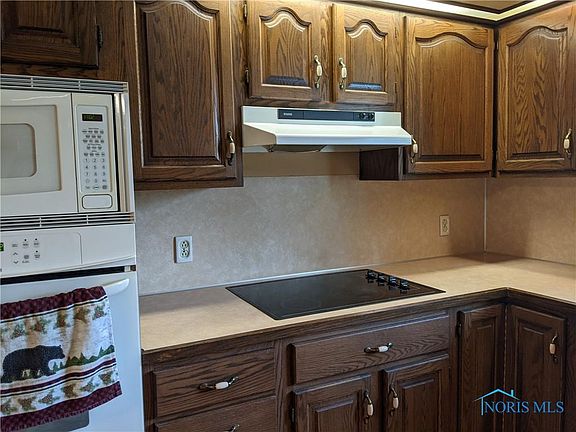 5th image of 1516 Red Bud Dr
