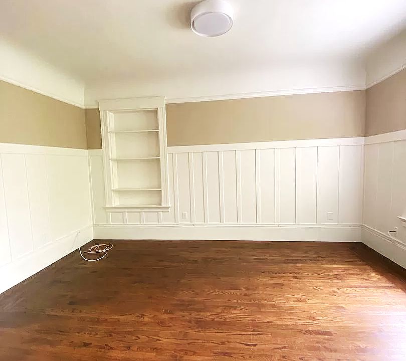 Bedroom: The Bay Windows and vaulted ceilings allow for quite a bit of natural light.