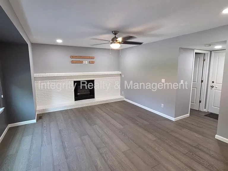 5056 Weeping Willow Cir — Photo 13