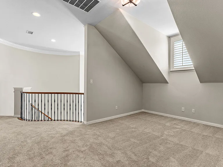 4542 Carraway Dr — Photo 36