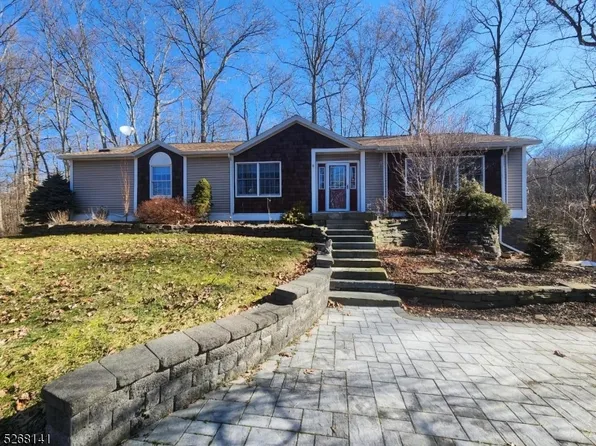 1 Hanzel Woods Dr, Liberty Twp., NJ 07838