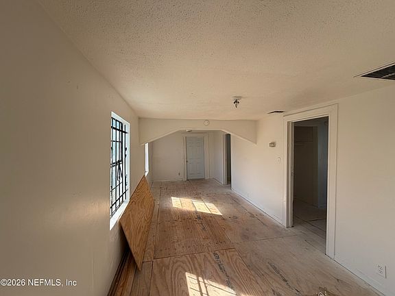 4th image of 1361 PRINCE Street