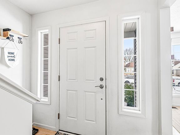 4th image of 2334 Harwood St