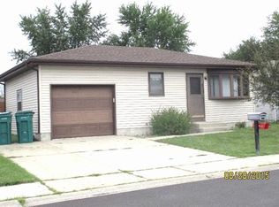 1054 W 60th Pl, Merrillville, IN 46410