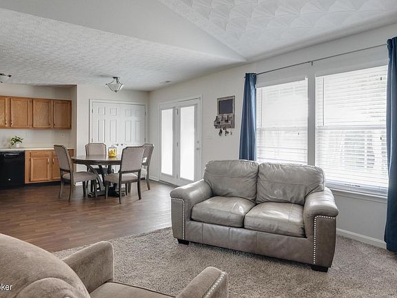 4th image of 3103 Pine Trace Ct