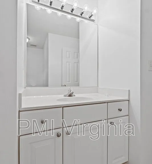 4620 Lee Ave — Photo 28