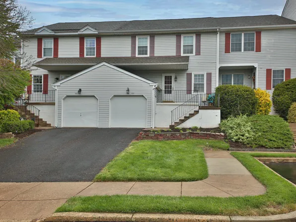 502 Stratford Ct, Lansdale, PA 19446