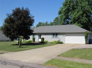 4930 Garrett Dr, North Ridgeville, OH 44039